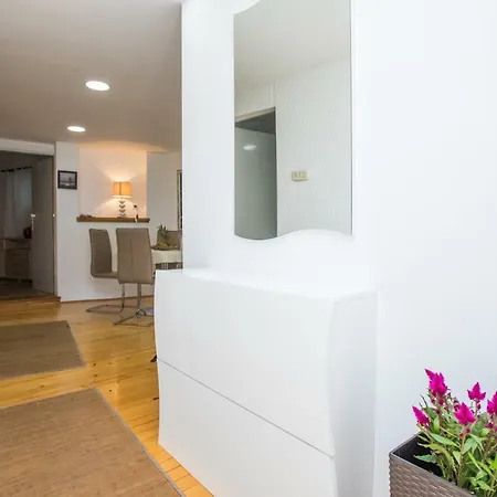 Appartement Madonna Field