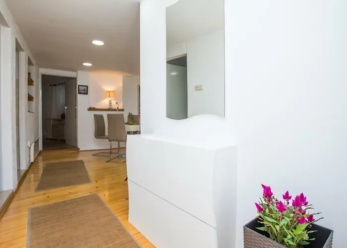 Appartement Madonna Field